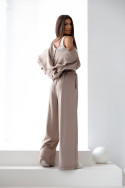 Beżowy komplet dresowy damski oversize – krótka bluza i szerokie spodnie