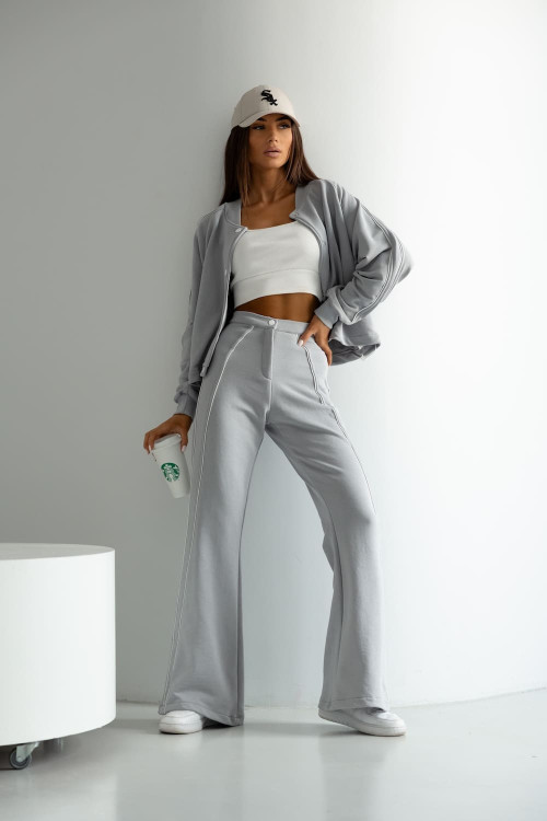 Women's tracksuit with buttons and stripes – grey