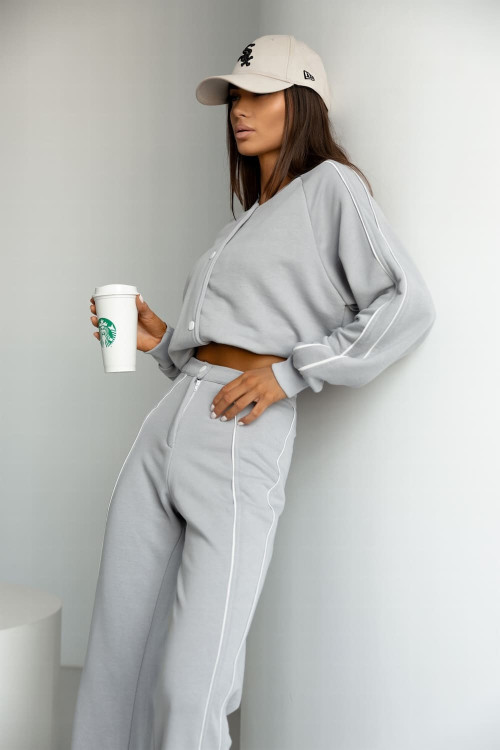 Women's tracksuit with buttons and stripes – grey