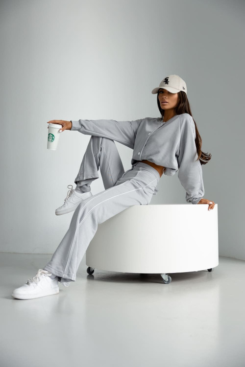 Women's tracksuit with buttons and stripes – grey